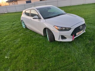 2018 Hyundai Veloster II, серый, 1595695 рублей, вид 3