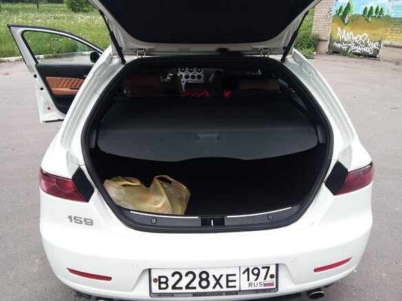 2008 Alfa Romeo 159, белый - вид 8
