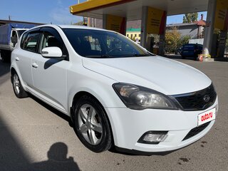 2011 Kia Ceed I Рестайлинг, белый, 925000 рублей, вид 4