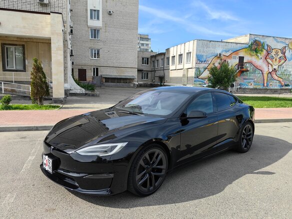 2021 Tesla Model S Plaid I Рестайлинг 2, чёрный, 8600000 рублей - вид 2