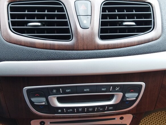 2012 Renault Fluence I, чёрный, 950000 рублей - вид 19