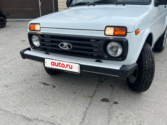 2024 Lada (ВАЗ) Niva Legend I, белый, 900000 рублей - вид 1