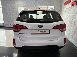 2017 Kia Sorento II Рестайлинг, белый, 2265000 рублей, вид 4