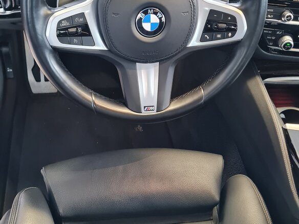2019 BMW 5 серии 520d xDrive VII (G30/G31/G38), чёрный, 4099000 рублей - вид 7