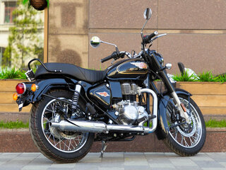 2025 Royal Enfield Bullet 350, красный, 461000 рублей, вид 4