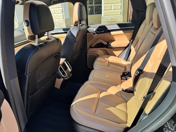 2017 Porsche Cayenne Diesel II Рестайлинг (958), чёрный, 4599999 рублей - вид 14