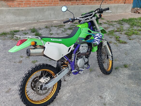 1997 Kawasaki KLX 250, зелёный, 350000 рублей