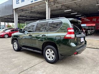 2015 Toyota Land Cruiser Prado 150 Series Рестайлинг 1, зелёный, 3650000 рублей, вид 4