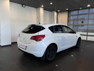 2010 Opel Astra J, белый, 395000 рублей, вид 3