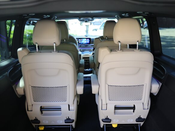2026 Mercedes-Benz V-Класс Extra Long 300 d экстра длинный III (W447) Рестайлинг 2, чёрный, 13750000 рублей - вид 15