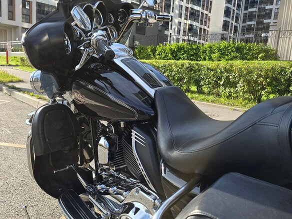 2010 Harley-Davidson Electra Glide, чёрный, 1050000 рублей - вид 4