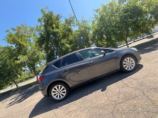 2011 Opel Astra J, серый, 850000 рублей, вид 3