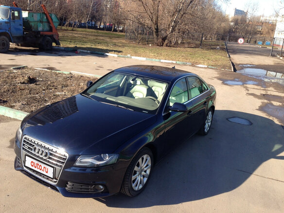 2010 Audi A4 6-speed IV (B8), синий - вид 1