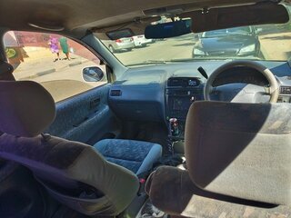 1998 Toyota Ipsum I (M10), белый, 400000 рублей, вид 2