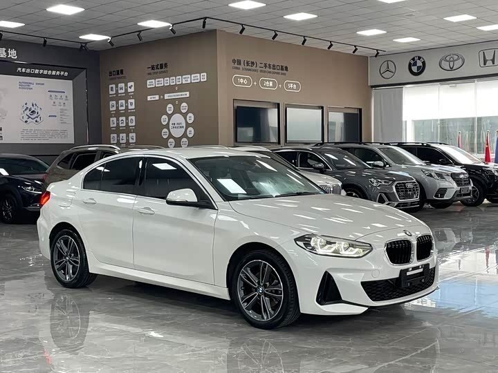 Открыть фотографии: BMW 1 серии III (F52) Рестайлинг