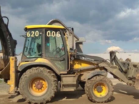 2013 Volvo BL, жёлтый, 6000000 рублей, вид 1