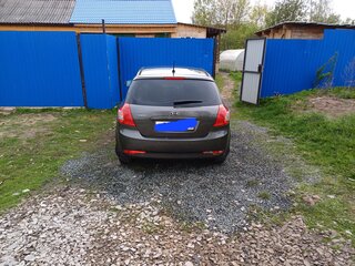 2010 Kia Ceed I Рестайлинг, серебристый, 600000 рублей, вид 3