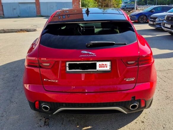 2018 Jaguar E-Pace I, красный, 2800000 рублей - вид 2