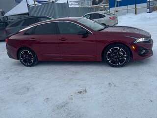 2021 Kia K5 III, красный, 2950000 рублей, вид 4