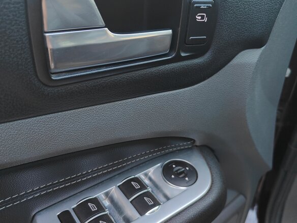 2008 Ford Focus II Рестайлинг, фиолетовый - вид 17