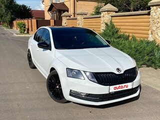 2018 Skoda Octavia III (A7) Рестайлинг, белый, 1390000 рублей, вид 1