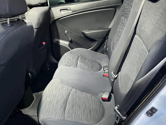 2015 Hyundai Solaris I Рестайлинг, белый, 1200000 рублей - вид 13