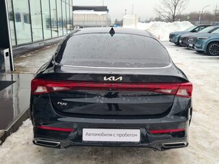 2021 Kia K5 III, чёрный, 2000000 рублей, вид 4