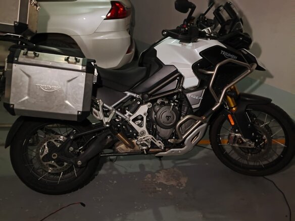 2022 Triumph Tiger 1200, белый, 2500000 рублей - вид 1