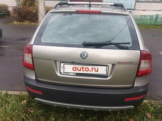 2010 Skoda Octavia Scout II (A5) Рестайлинг, серый, 910000 рублей, вид 3