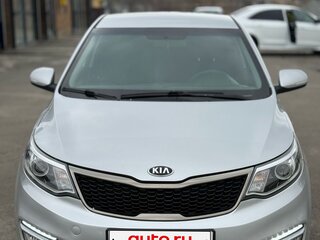 2015 Kia Rio III Рестайлинг, серебристый, 1100000 рублей, вид 1