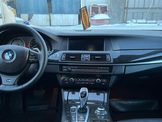 2011 BMW 5 серии 535i xDrive VI (F10/F11/F07), чёрный, 1500000 рублей, вид 3