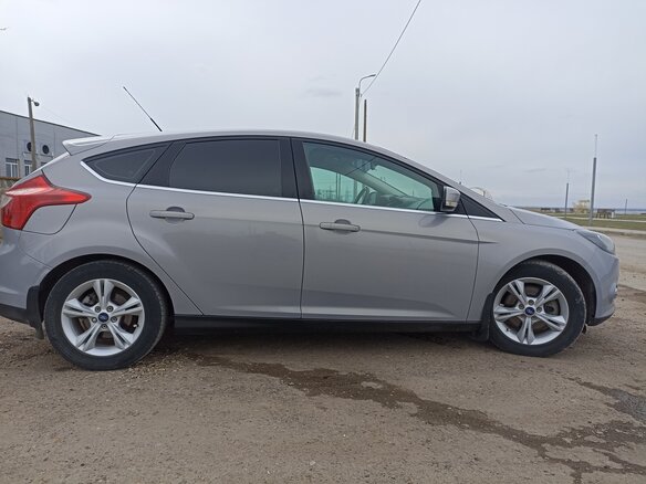 2011 Ford Focus III, серый, 955000 рублей - вид 2