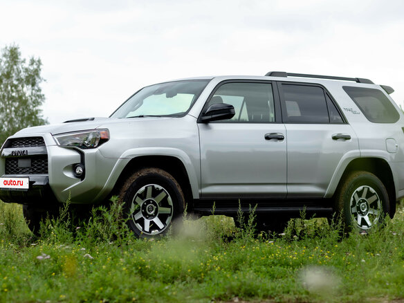 2022 Toyota 4Runner V Рестайлинг, серебристый, 8590000 рублей - вид 16