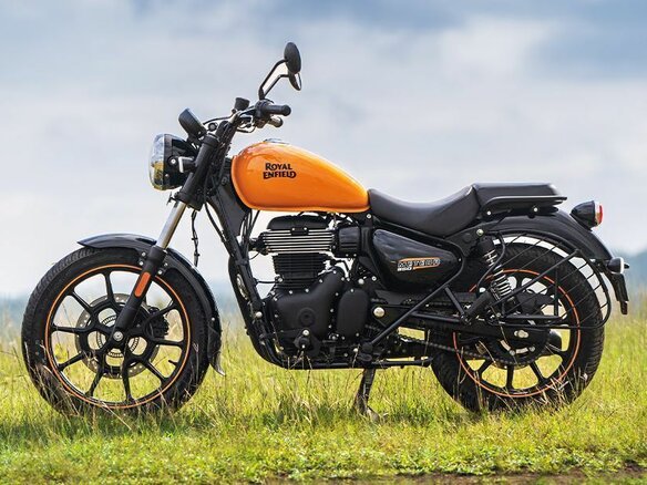 2026 Royal Enfield Meteor, оранжевый, 509000 рублей - вид 4