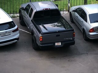 2002 Toyota Tundra I, серебристый, 2400000 рублей, вид 3