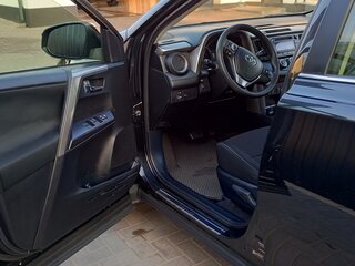 2015 Toyota RAV4 IV (XA40) Рестайлинг, чёрный, 2337998 рублей, вид 3