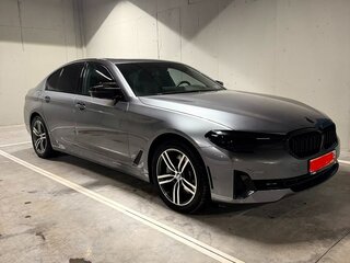 2020 BMW 5 серии 530i xDrive VII (G30/G31/G38) Рестайлинг, серебристый, 5100000 рублей, вид 3