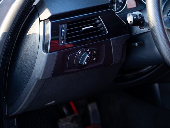 2007 BMW 3 серии 325i V (E90/E91/E92/E93), серый, 1090000 рублей - вид 12