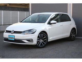 2018 Volkswagen Golf VII Рестайлинг, белый, 1320000 рублей, вид 1