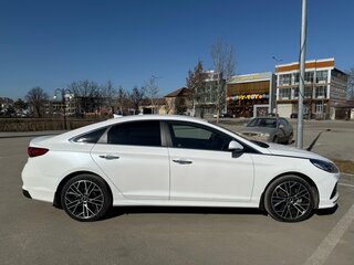 2019 Hyundai Sonata VII (LF) Рестайлинг, белый, 1950000 рублей, вид 3