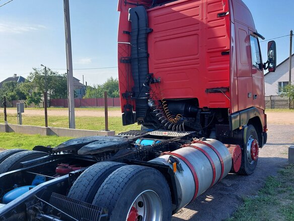 1997 Volvo FH, красный, 1900000 рублей - вид 3