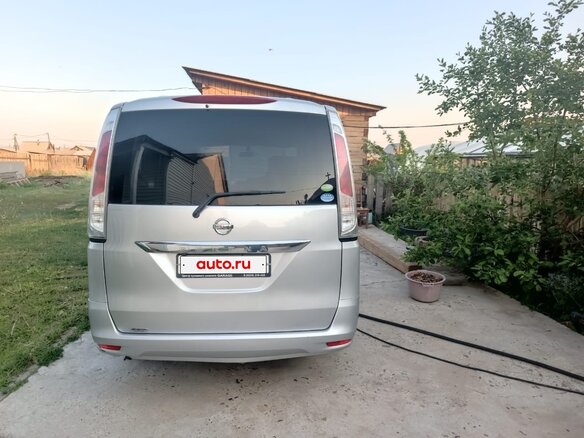 2010 Nissan Serena IV (C26), серый, 1340000 рублей - вид 1