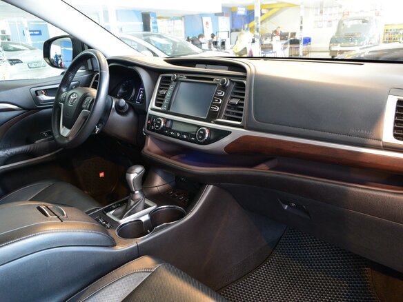2014 Toyota Highlander III (XU50), серый - вид 10