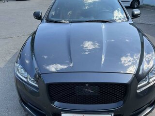 2016 Jaguar XJ Long IV (X351) Рестайлинг, серый, 2700000 рублей, вид 2