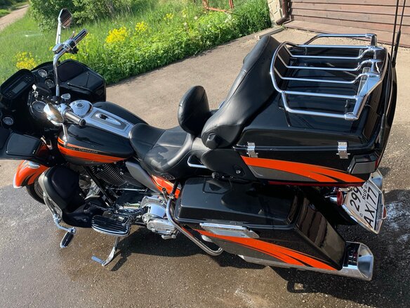 2011 Harley-Davidson CVO Road Glide, бежевый, 2000000 рублей - вид 6