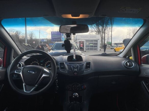 2016 Ford Fiesta Mk6 Рестайлинг, красный, 720000 рублей - вид 7