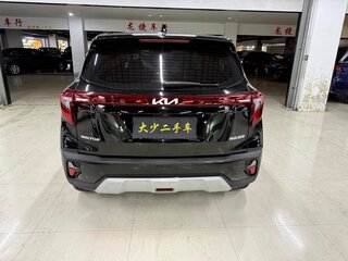 2023 Kia Seltos I Рестайлинг, чёрный, 1546700 рублей, вид 4