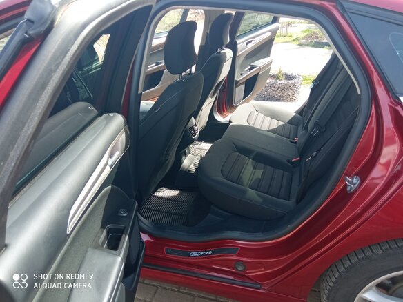 2017 Ford Fusion (North America) II Рестайлинг, красный, 1655000 рублей - вид 13