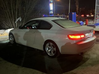 2010 BMW 3 серии 325i V (E90/E91/E92/E93) Рестайлинг, белый, 1299000 рублей, вид 2