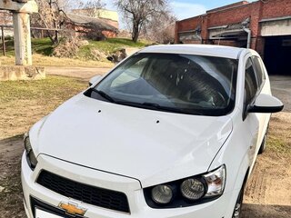 2014 Chevrolet Aveo II, белый, 920000 рублей, вид 2